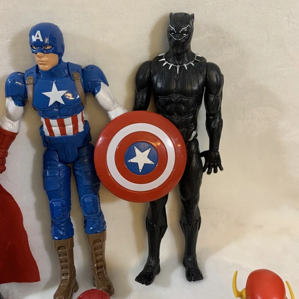 Lot Of 11 Marvel Legends Titan Heroes Action Figures Hulk Batman Spider-Man Thor